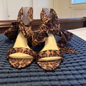 Jessica Simpson size 10 animal print ankle tie heels
